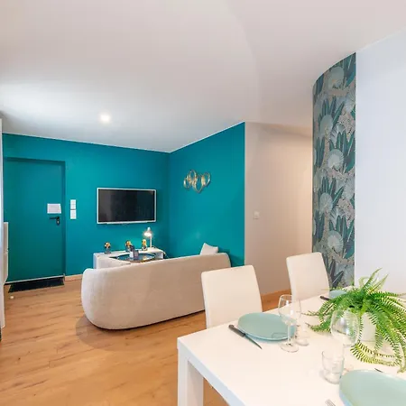 Guest house La Perle Lune -chambre En Colocation- Centre - - Parking Amberieu-en-Bugey